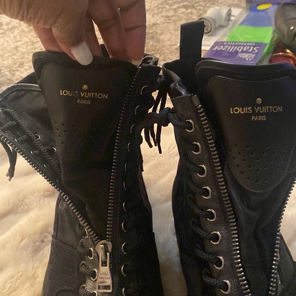 Louis Vuitton Eclipse Monogram Harlem Sneaker - Picture 5 of 6